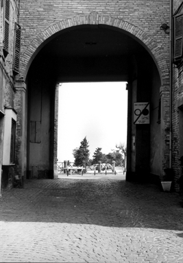 Porta Vittoria